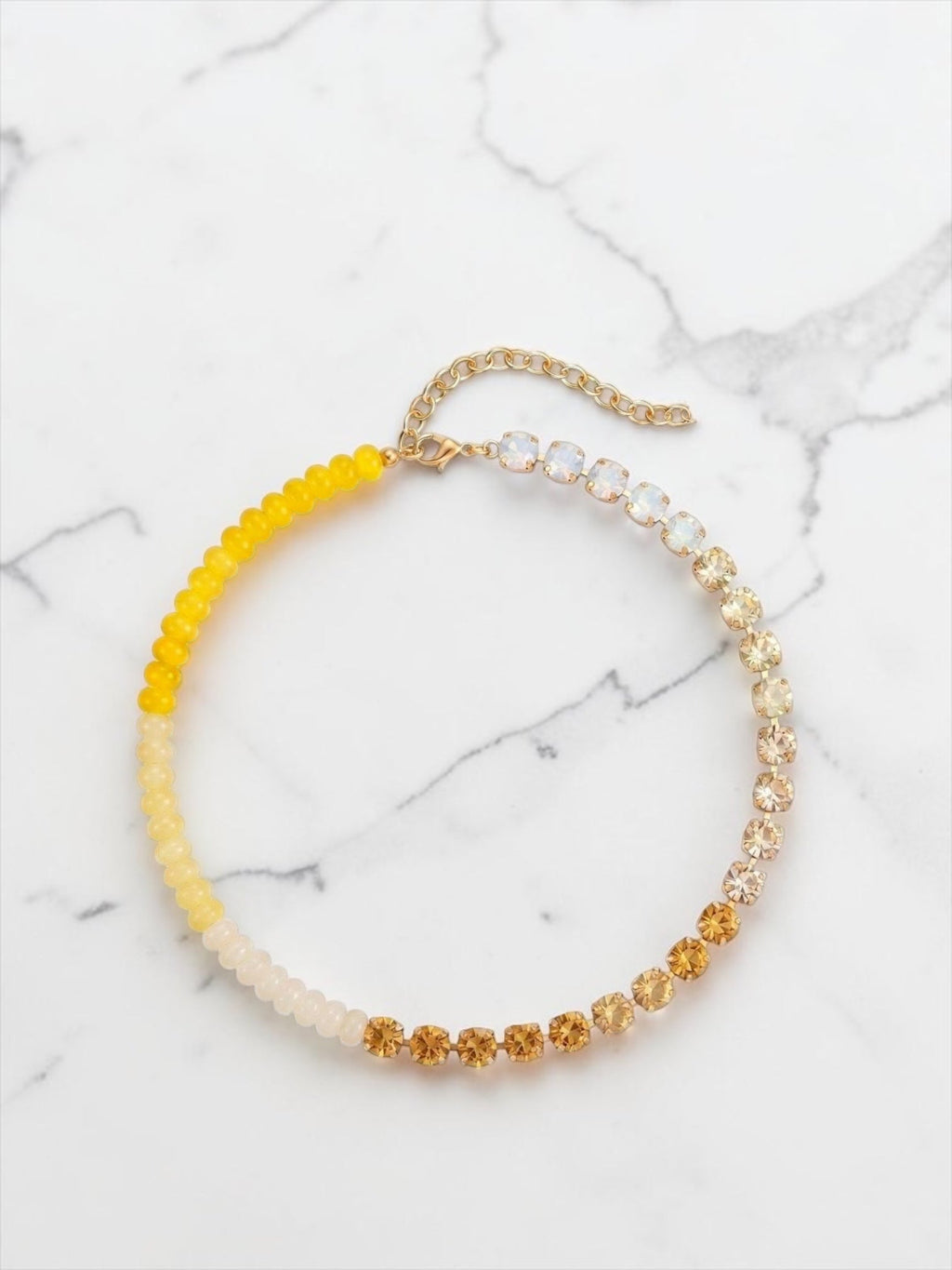 Glitter half crystals necklace