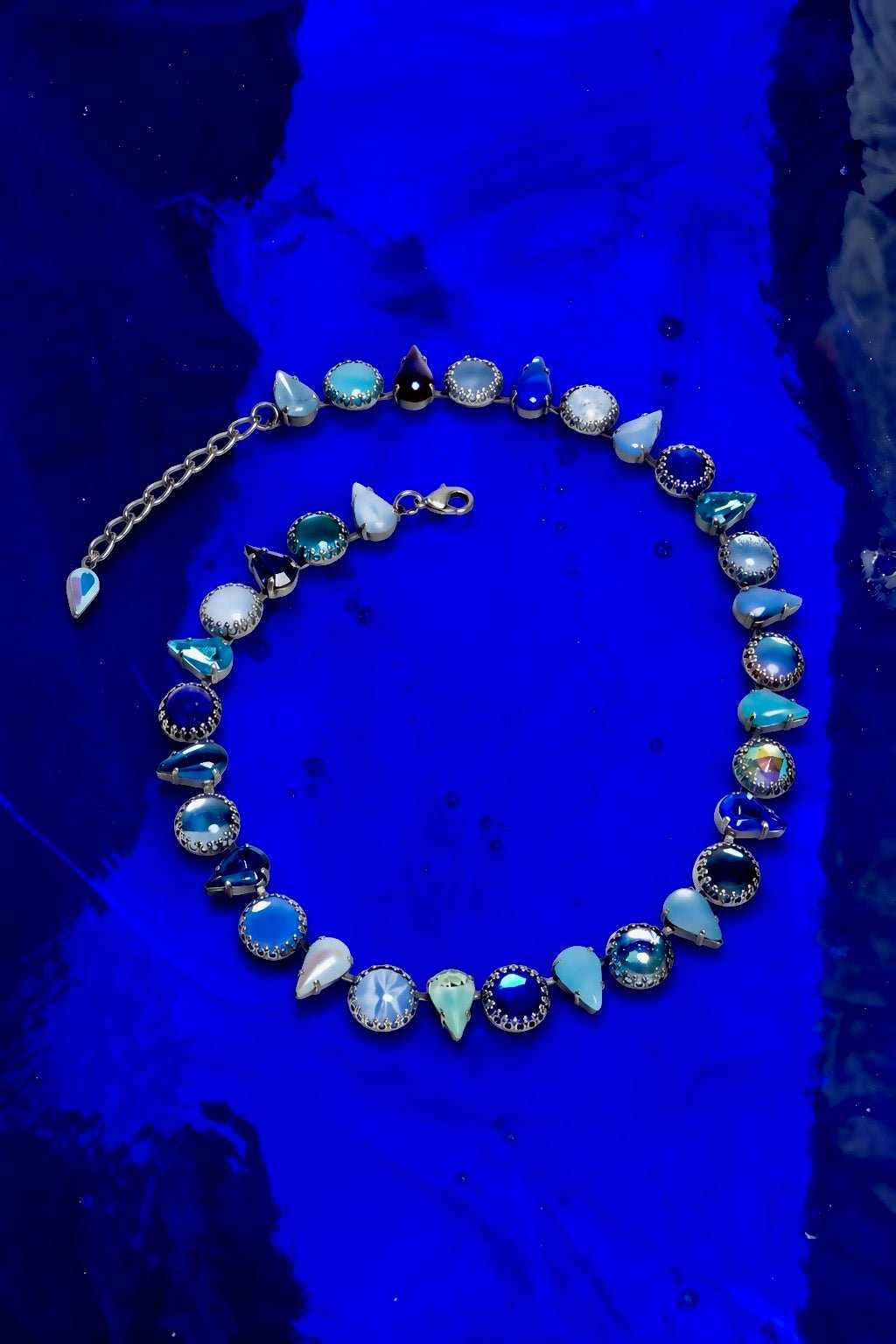 Layering Choker in Ocean (Silver)