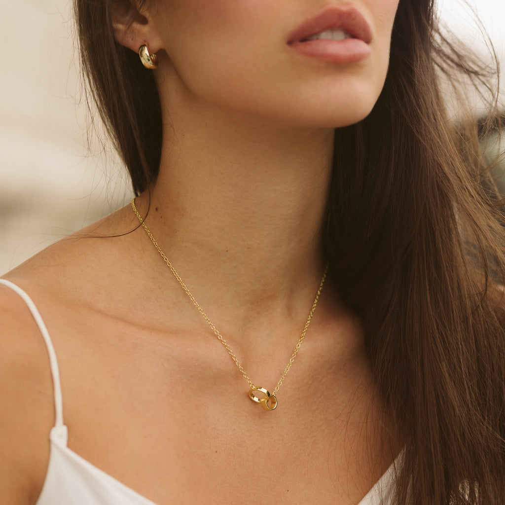 Gold Filled Interlocking Necklace