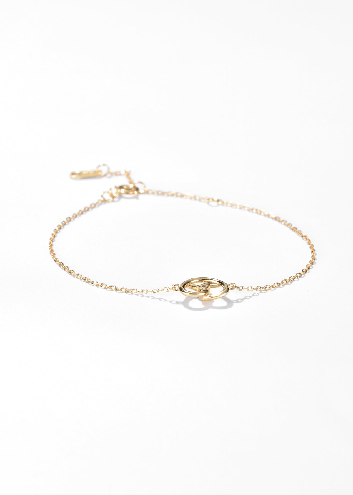 Twisted Interlocking Bracelet