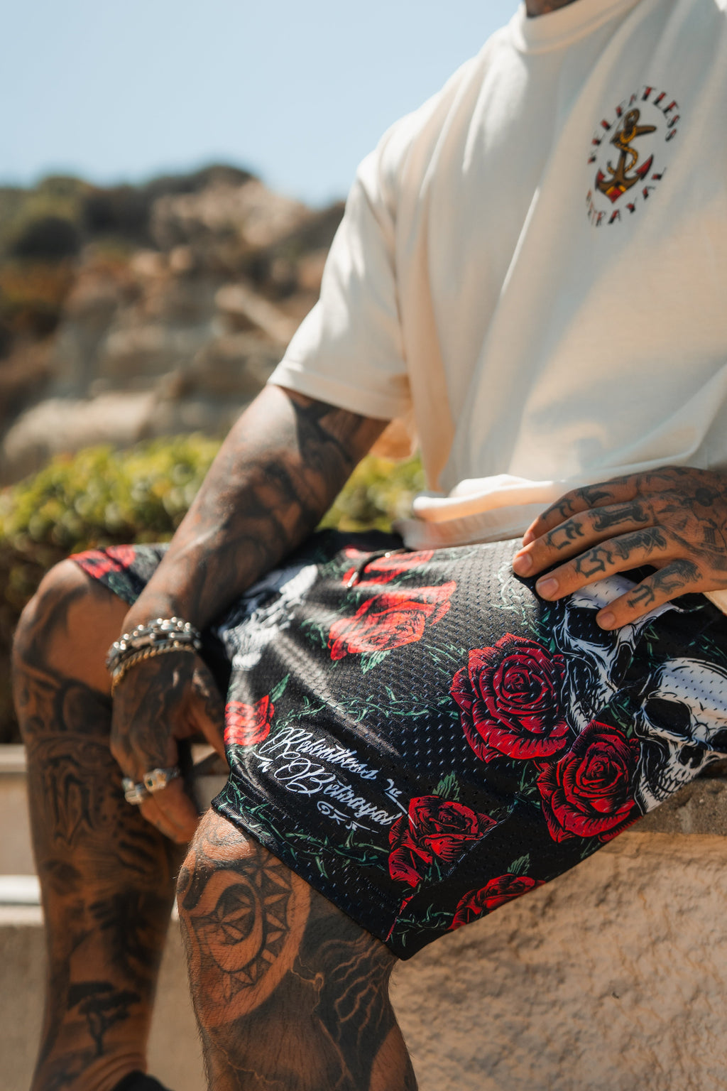 Premium Mesh Shorts | 5"- Thorn Amongst Roses