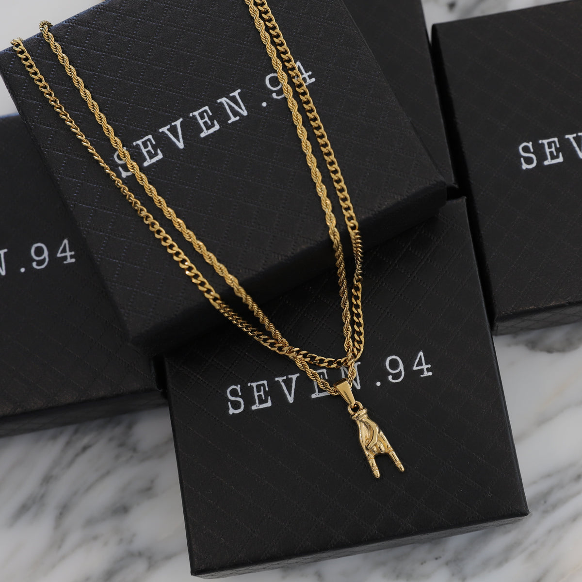 Italian Mano Cornuto Gold Pendant Necklace Set