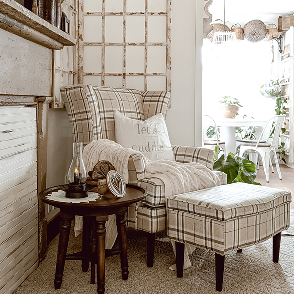 Adjustable Swivel Wooden Side Table