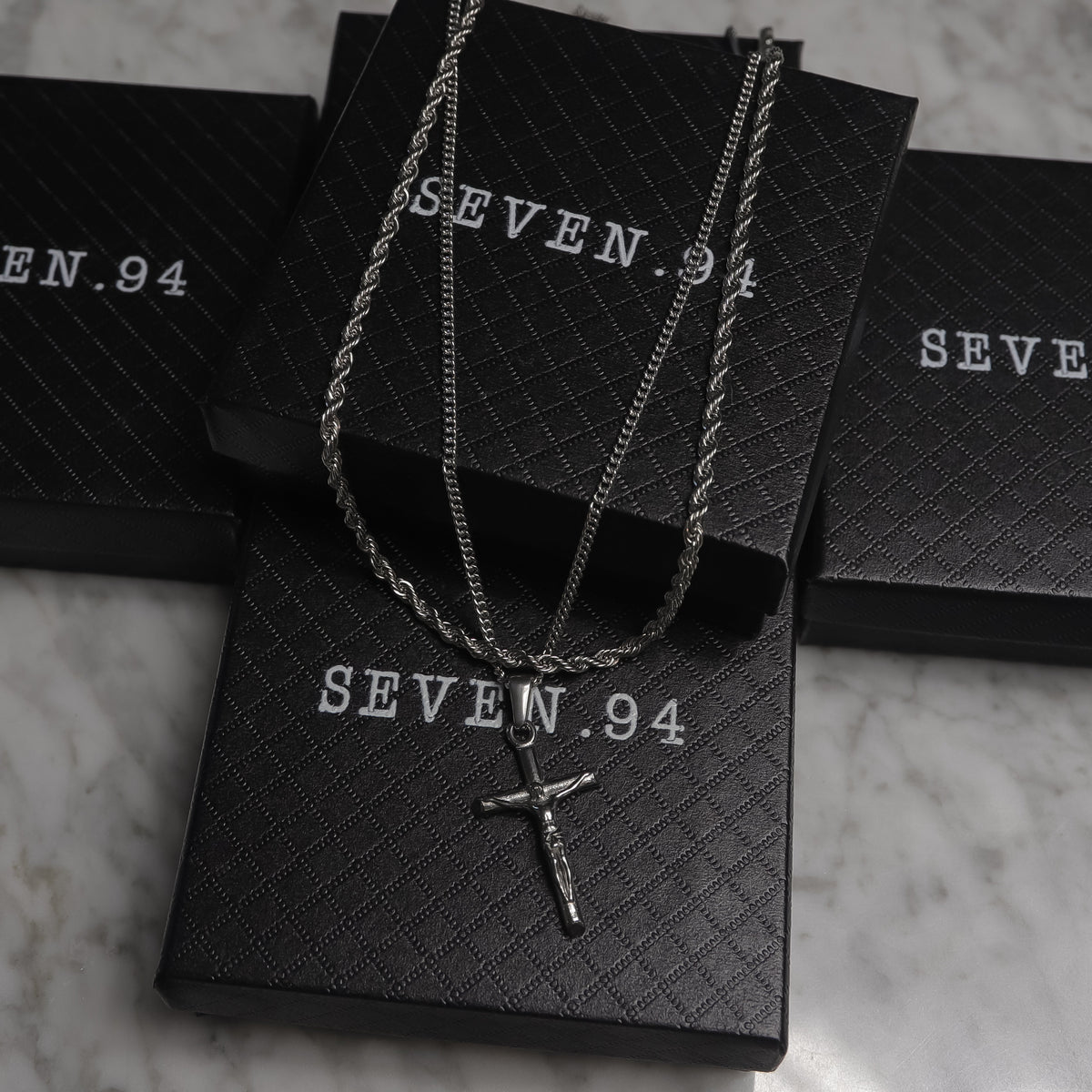 Crucifix Pendant Rope Gold Set